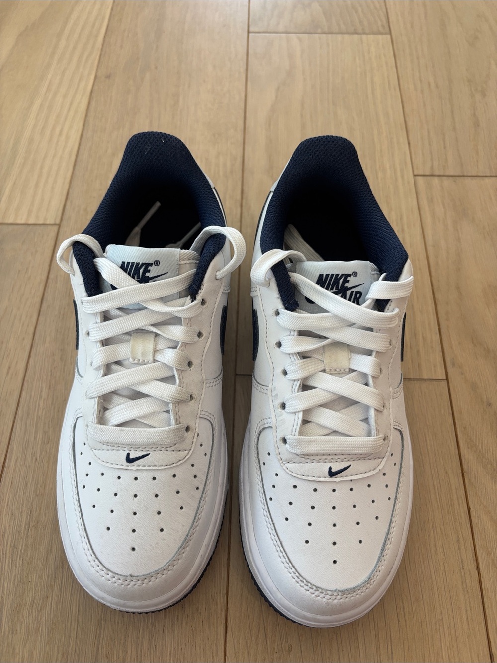 Nike Air White and Navy Low-Top Sneakers - Size 2.5Y